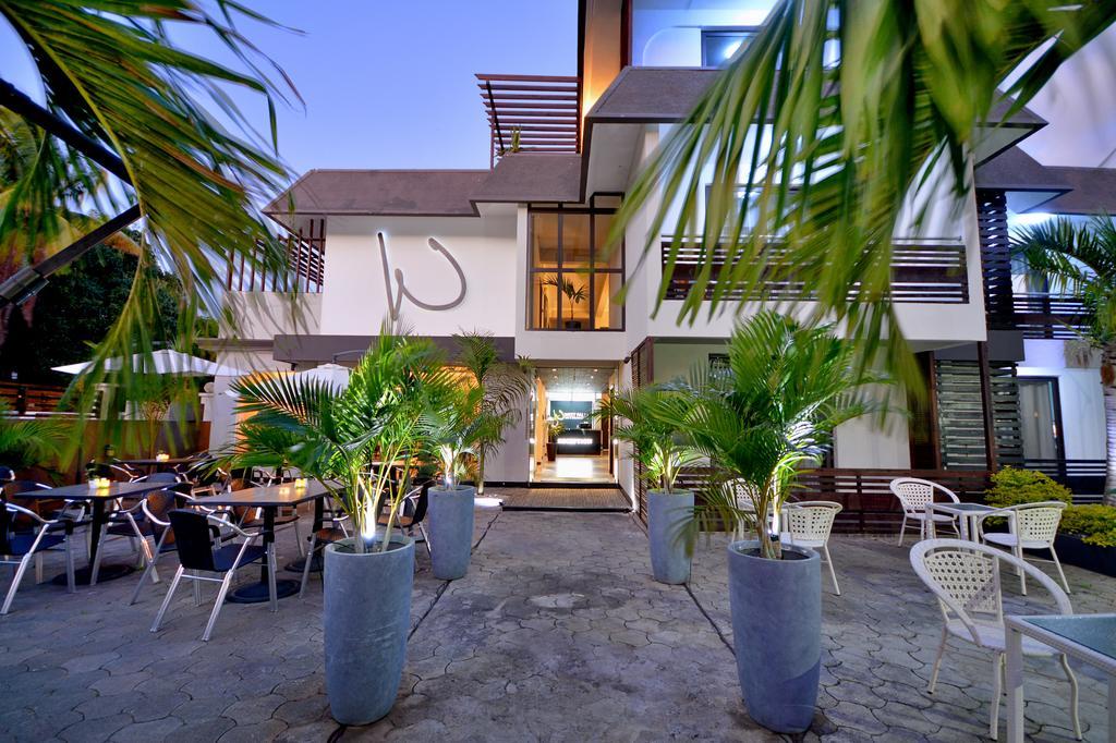 West Palm Inn Flic-en-Flacq 外观 照片