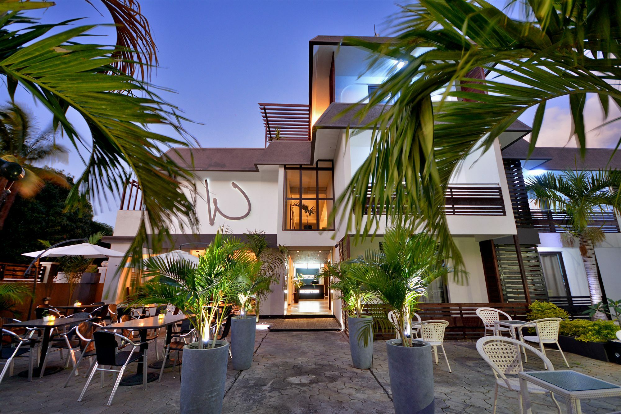 West Palm Inn Flic-en-Flacq 外观 照片
